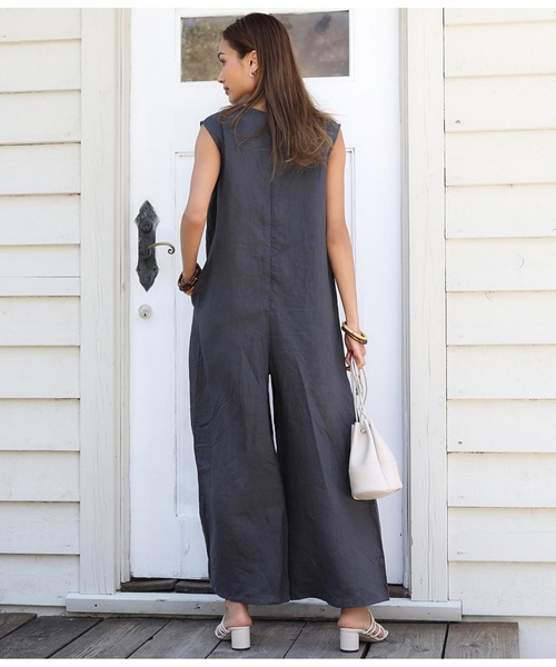 Alluge（アルージュ）の「フレアーシルエットコンビネゾン（つなぎ/オールインワン・レディース・ベージュ/スミクロ・FREE）」の4枚目の写真