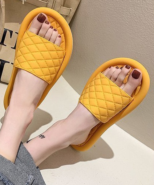 TeddyShop（テディショップ）の「男女兼用キルティング風シャワーサンダル（サンダル・メンズ・カーキ/ブラック/ベージュ/イエロー・23cm/25cm/24cm）」の13枚目の写真