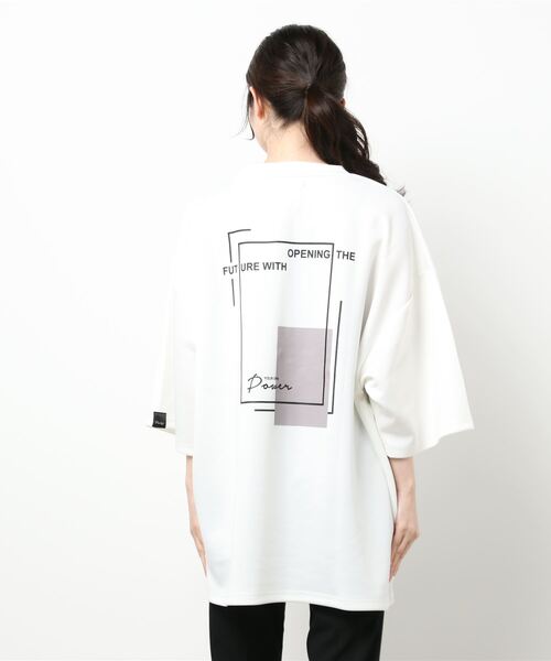 Pledge（プレッジ）の「【Bl】【pledge】プリントBIGクルーネックTEE（Tシャツ/カットソー・レディース・ブラック系その他/ブラック系その他2/ベージュ系その他2/ブルー系その他2/ホワイト系その他/ホワイト系その他3/ホワイト系その他2/ベージュ系その他/ブルー系その他3/ブラック系その他3/ブルー系その他/ベージュ系その他3・LARGE/MEDIUM）」の15枚目の写真