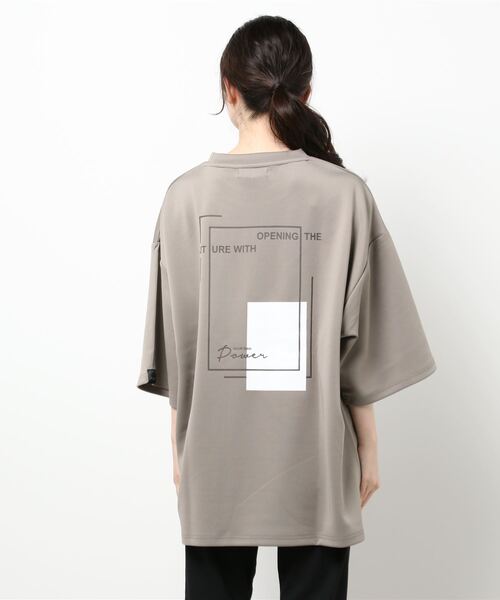 Pledge（プレッジ）の「【Bl】【pledge】プリントBIGクルーネックTEE（Tシャツ/カットソー・レディース・ブラック系その他/ブラック系その他2/ベージュ系その他2/ブルー系その他2/ホワイト系その他/ホワイト系その他3/ホワイト系その他2/ベージュ系その他/ブルー系その他3/ブラック系その他3/ブルー系その他/ベージュ系その他3・LARGE/MEDIUM）」の18枚目の写真