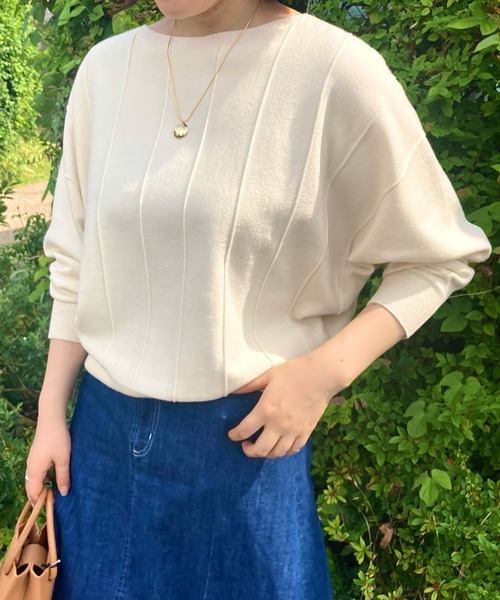 RIVE DROITE（リヴドロワ）の「上質で女性らしい雰囲気を醸し出す　アンゴラタッチドルマンニット（ニット/セーター・レディース・オフホワイト/グレー/レッド・FREE）」の6枚目の写真