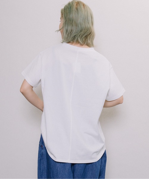 refinedworks（リファインドワークス）の「刺繍レース身頃切替PO（Tシャツ/カットソー・レディース・ブラック/ベージュ/オフホワイト・FREE）」の4枚目の写真