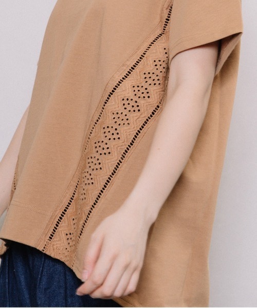 refinedworks（リファインドワークス）の「刺繍レース身頃切替PO（Tシャツ/カットソー・レディース・ブラック/ベージュ/オフホワイト・FREE）」の22枚目の写真