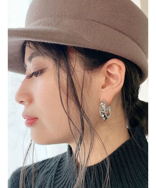 GYDA（ジェイダ）の「JEYSUSスタッズピアス（ピアス（両耳用）・レディース・ゴールド/シルバー・FREE）」の8枚目の写真