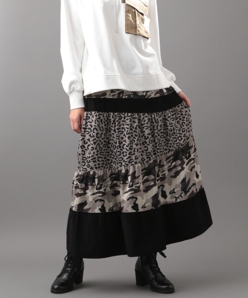 AVIREX（アヴィレックス）の「パターンチェンジスカート/ PATTERN CHANGE SKIRT（スカート・レディース・ブラック/ブラウン/レッド・FREE）」の13枚目の写真