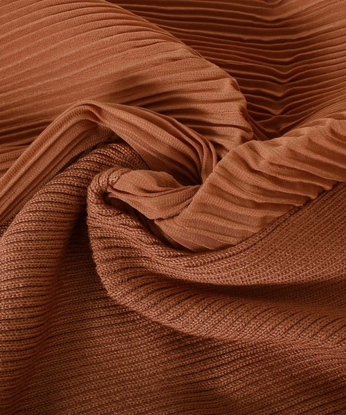 Primazel（プリマゼル）の「バルーンスリーブ袖コンシャスハイネックニットトップス（ニット/セーター・レディース・ホワイト/ベージュ/テラコッタ/ブラック・M）」の12枚目の写真