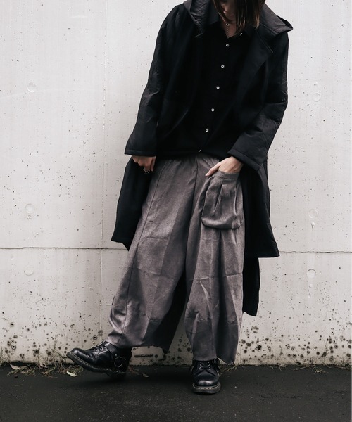 rovtski(ロフトスキー)の「フェイクスエードコクーンパンツ(その他パンツ・レディース・ホワイト/ブラック/グレー/カーキ・FREE)」の12枚目の写真