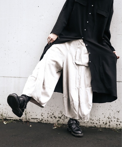 rovtski(ロフトスキー)の「フェイクスエードコクーンパンツ(その他パンツ・レディース・ホワイト/ブラック/グレー/カーキ・FREE)」の18枚目の写真