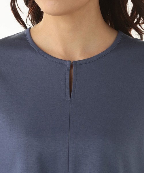 A/C DESIGN BY ALPHA CUBIC(エーシーデザインバイアルファキュービック)の「ポンチフレアチュニック(Tシャツ/カットソー・レディース・ブラック/ブルー/アイボリー・M/L)」の11枚目の写真