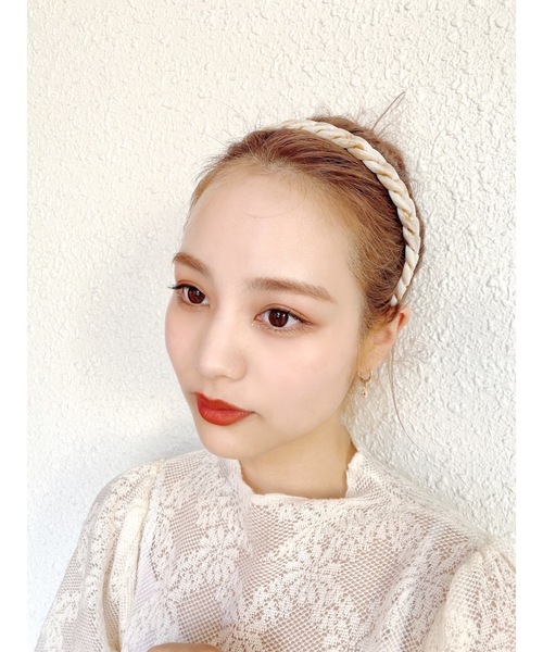jumelle（ジュメロ）の「ツイストカチューシャ（カチューシャ・レディース・アイボリー/ブラウン・FREE）」の13枚目の写真
