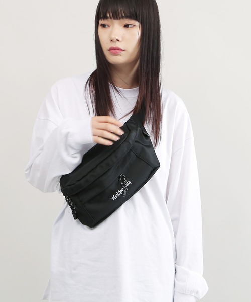 Mark Gonzales（マーク・ゴンザレス）の「【ユニセックスで着用可能】Mark Gonzales / マークゴンザレス 別注 コラボ ボディバッグ / ヒップバッグ（ボディバッグ/ウエストポーチ・メンズ・ブラック・FREE）」の10枚目の写真