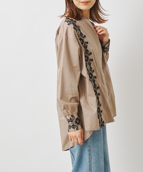prose verse（プロズヴェール）の「フロント×カフス刺繍ブラウス（シャツ/ブラウス・レディース・ホワイト/ブラック/グレイッシュベージュ・MEDIUM）」の11枚目の写真