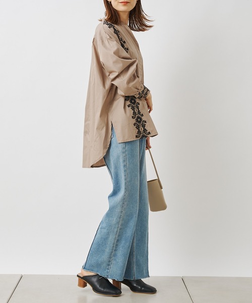 prose verse（プロズヴェール）の「フロント×カフス刺繍ブラウス（シャツ/ブラウス・レディース・ホワイト/ブラック/グレイッシュベージュ・MEDIUM）」の7枚目の写真