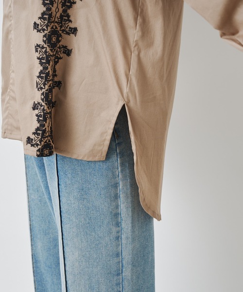 prose verse（プロズヴェール）の「フロント×カフス刺繍ブラウス（シャツ/ブラウス・レディース・ホワイト/ブラック/グレイッシュベージュ・MEDIUM）」の19枚目の写真