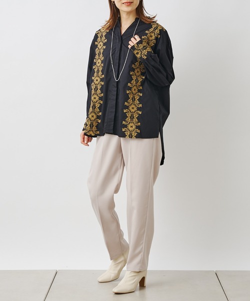 prose verse（プロズヴェール）の「フロント×カフス刺繍ブラウス（シャツ/ブラウス・レディース・ホワイト/ブラック/グレイッシュベージュ・MEDIUM）」の21枚目の写真