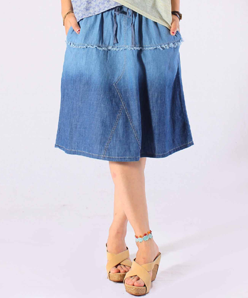 チャイハネ（チャイハネ）の「【チャイハネ】デニムグラデーションスカート（デニムスカート・レディース・ライトブルー/ブルー・FREE）」の13枚目の写真