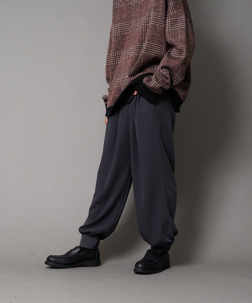 UNIIT(ユニット)の「【UNIIT/ユニット】裾カフス付き ルーズバルーンパンツ ワイドパンツ(その他パンツ・メンズ・チャコールグレー/ブラック/ベージュ・SMALL/MEDIUM/LARGE)」の1枚目の写真