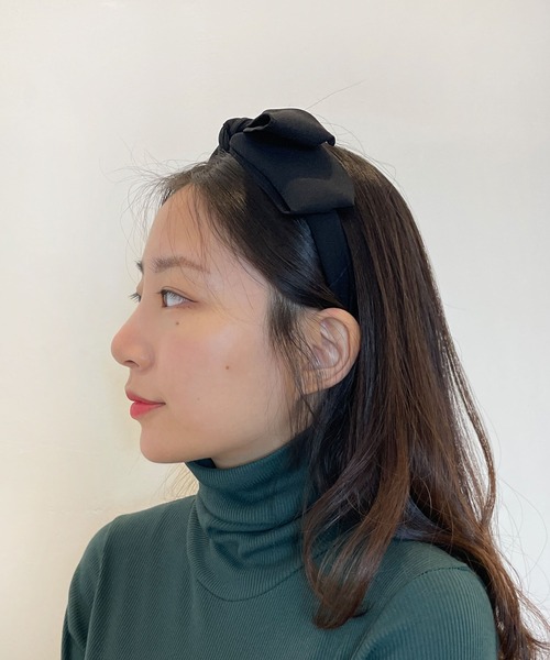 CEMONEMO（セモネモ）の「クラシカル ダブルリボン カチューシャ（カチューシャ・レディース・ブラック/ベージュ/ワイン・FREE）」の9枚目の写真