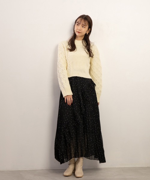 ADIRA(アディラ)の「ケーブルショートハイネックニット(ニット/セーター・レディース・アイボリー/ピンクベージュ/グリーン・MEDIUM)」の14枚目の写真