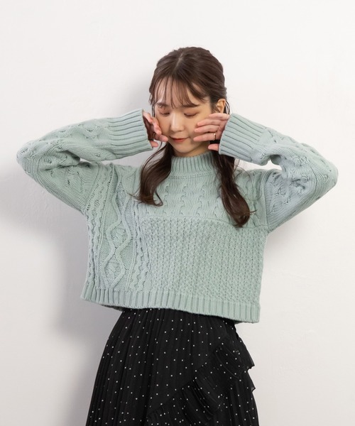 ADIRA(アディラ)の「ケーブルショートハイネックニット(ニット/セーター・レディース・アイボリー/ピンクベージュ/グリーン・MEDIUM)」の22枚目の写真