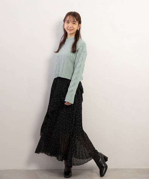 ADIRA(アディラ)の「ケーブルショートハイネックニット(ニット/セーター・レディース・アイボリー/ピンクベージュ/グリーン・MEDIUM)」の10枚目の写真