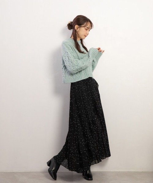 ADIRA(アディラ)の「ケーブルショートハイネックニット(ニット/セーター・レディース・アイボリー/ピンクベージュ/グリーン・MEDIUM)」の15枚目の写真