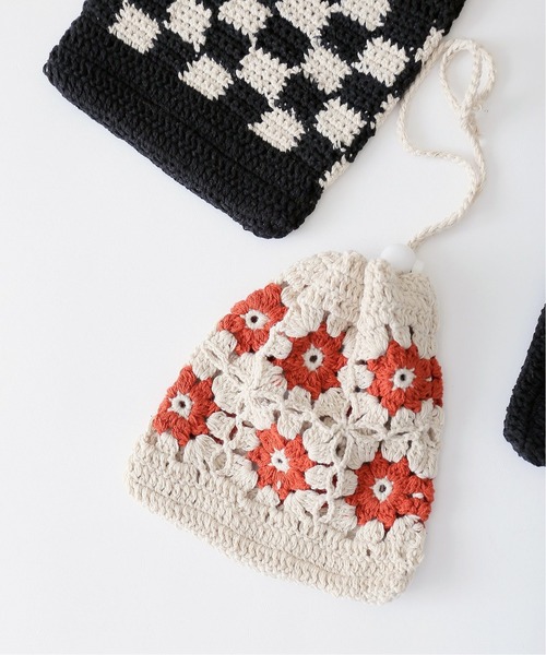 JOURNAL STANDARD relume（ジャーナルスタンダード　レリューム）の「CALIFORNIA クロシェニットポーチ（ボディバッグ/ウエストポーチ・メンズ・ホワイト/ブラック/イエロー/ブラック系その他・FREE）」の2枚目の写真