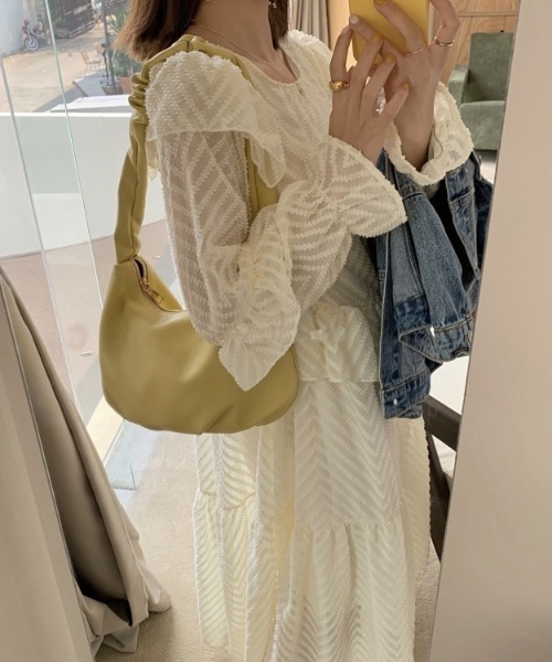 yuue' ( wear )(ユーイ)の「シンプルレザーショルダーバッグ(ショルダーバッグ・レディース・ブラック/オフホワイト/ライトイエロー・FREE)」の3枚目の写真