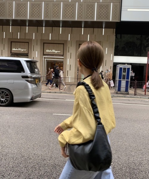 yuue' ( wear )(ユーイ)の「シンプルレザーショルダーバッグ(ショルダーバッグ・レディース・ブラック/オフホワイト/ライトイエロー・FREE)」の6枚目の写真