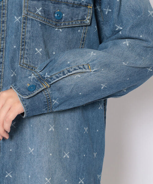 AVIREX（アヴィレックス）の「【Women's】WHOLE PATTERN TUNIC DENIM SHIRT/ 総柄チュニックデニムシャツ（シャツ/ブラウス・レディース・オフホワイト/ブルー系その他・FREE）」の7枚目の写真