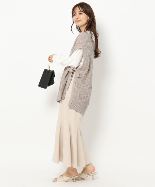 mysty woman（ミスティウーマン）の「チルデンケーブルベスト 269887（ベスト・レディース・ブラック/オフホワイト/ライトベージュ・FREE）」の16枚目の写真