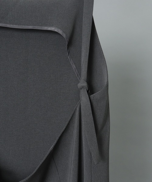 FEMMENT(ファモン)の「【 FEMMENT / ファモン 】 Dry polyester camisole dress / キャミソールドレス(ワンピース・レディース・ダークグレー/ライトカーキ・1)」の11枚目の写真