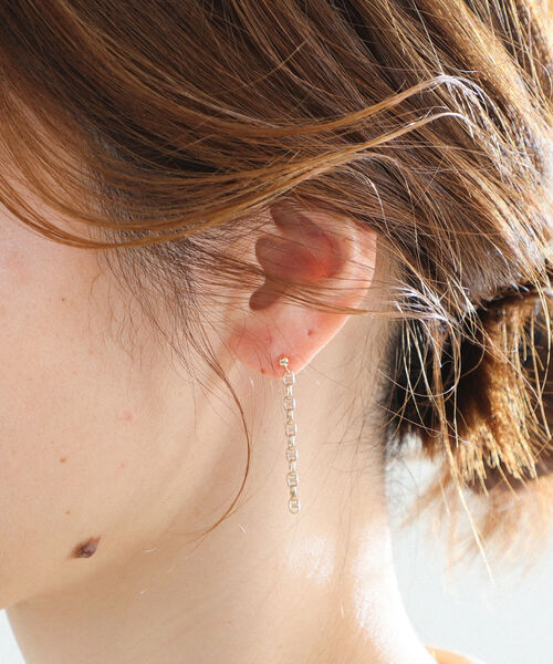 les bonbon（ルボンボン）の「les bon bon / サリーチェーン ピアス