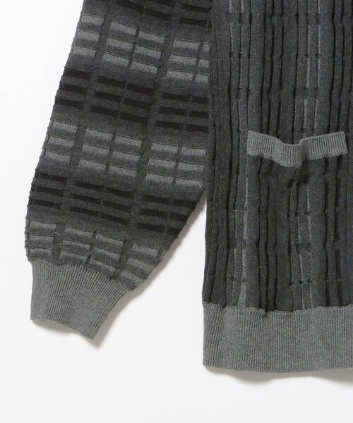 BEAMS HEART（ビームスハート）の「BEAMS HEART / レトロ ジャガード ビッグ カーディガン（カーディガン/ボレロ・メンズ・ブルー系その他/ブラック・MEDIUM/LARGE/SMALL）」の7枚目の写真