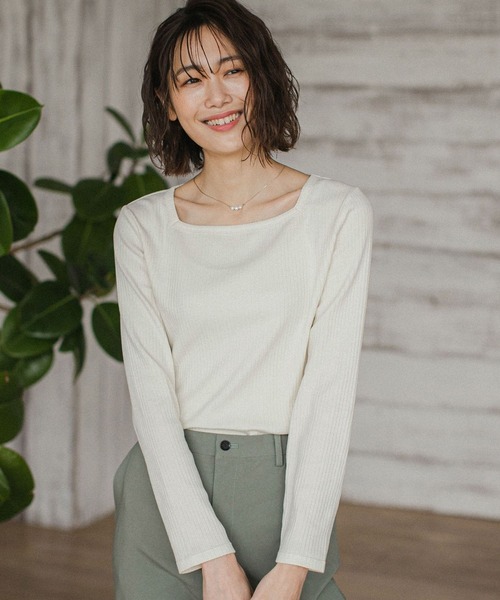 GLOBAL WORK(グローバルワーク)の「Beauteeスクエアプルオーバー長袖/259456(Tシャツ/カットソー・レディース・ブラック/オフホワイト/キャメル・MEDIUM/LARGE)」の2枚目の写真