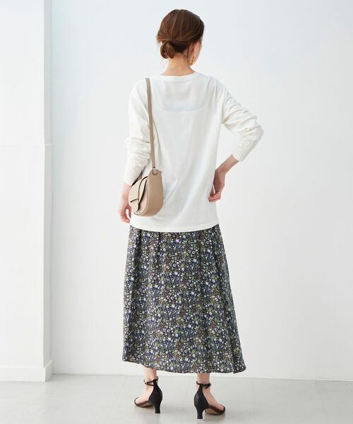 le.coeur blanc（ルクールブラン）の「LE MER ロゴプリントロングTシャツ（Tシャツ/カットソー・レディース・オフホワイト/ブラック系その他・38）」の16枚目の写真