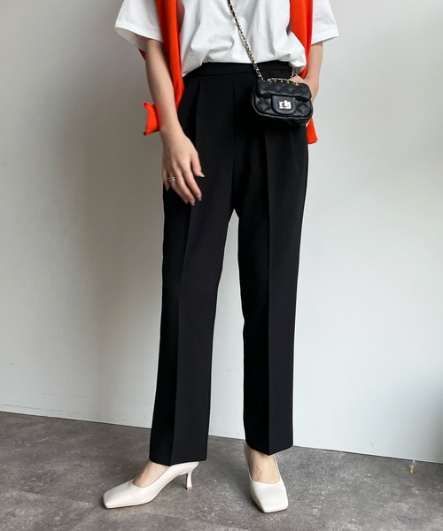 DouDou(ドゥドゥ)の「センタープレスソフトテーパードパンツ(その他パンツ・レディース・ブラック/グリーン/グレイッシュベージュ・38/36)」の15枚目の写真