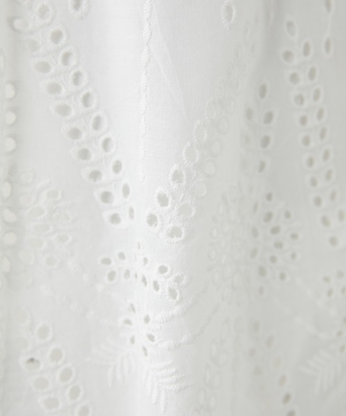 PUAL CE CIN(ピュアルセシン)の「スカラップレース前後差チュニック(シャツ/ブラウス・レディース・ホワイト/ブラック・FREE)」の4枚目の写真