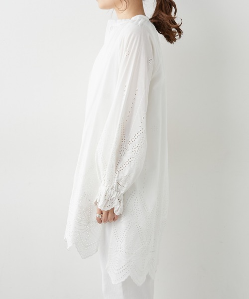 PUAL CE CIN(ピュアルセシン)の「スカラップレース前後差チュニック(シャツ/ブラウス・レディース・ホワイト/ブラック・FREE)」の18枚目の写真