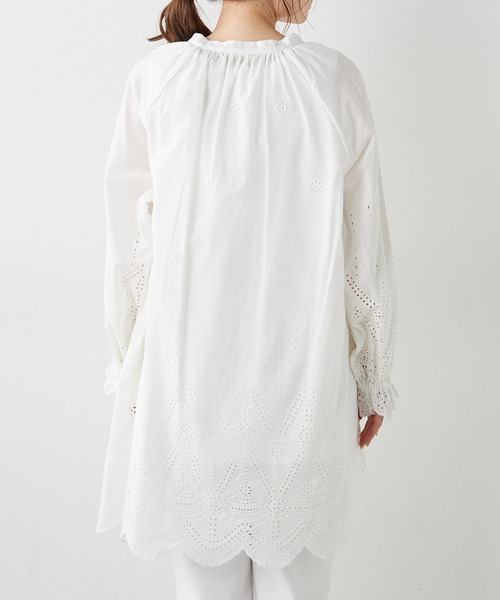 PUAL CE CIN(ピュアルセシン)の「スカラップレース前後差チュニック(シャツ/ブラウス・レディース・ホワイト/ブラック・FREE)」の14枚目の写真