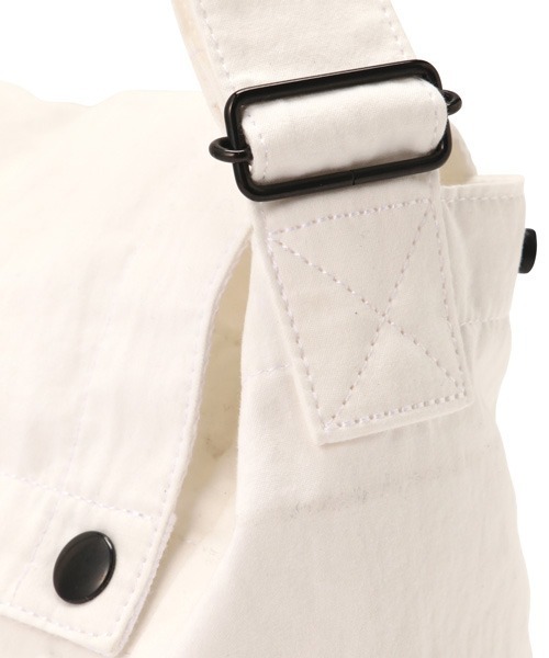 MHL.（エムエイチエル）の「WASHED VINTAGE COTTON POPLIN（トートバッグ・レディース・ホワイト/ブラック・FREE）」の8枚目の写真