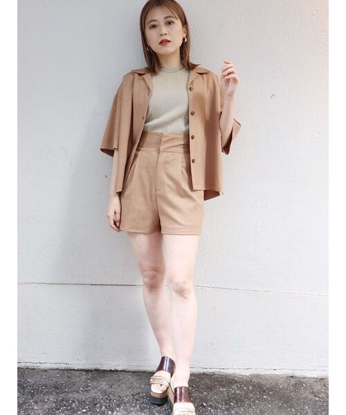 MURUA（ムルーア）の「リラックスリネンライクシャツ【セットアップ着用可能】（シャツ/ブラウス・レディース・ベージュ/ブラウン/ブルー・FREE）」の18枚目の写真