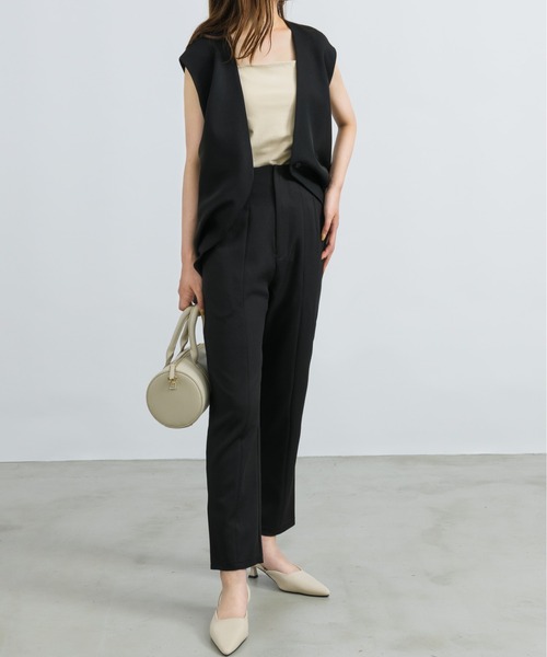 NEUNA（ヌナ）の「【セットアップ対応】【脚長細見え】ハイウエストテーパードスラックスパンツ（スラックス・レディース・アイボリー/ブラック/ブラウン・MEDIUM/LARGE/SMALL）」の6枚目の写真