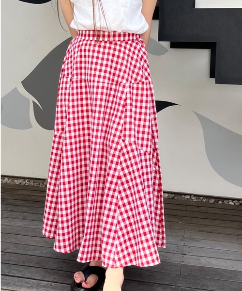 Doux Belle（ドゥーベル）の「ギンガムチェックマキシ丈スカート（スカート・レディース・グリーン/ブラウン/グレー/ブラック/レッド/ブルー・MEDIUM/LARGE）」の13枚目の写真