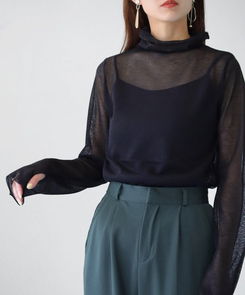 cheriella(シェリエラ)の「【cheriella】WEB限定フィンガーホールシアータートルニット 新色追加 WEB LIMITED FINGER HOLE SHEER TURTLE KNIT NEW COLOR(ニット/セーター・レディース・ブラック/ベージュ/カーキ/アイボリー/ワインレッド/ブルー/ライトグリーン/オフホワイト/ダークグリーン・M)」の3枚目の写真