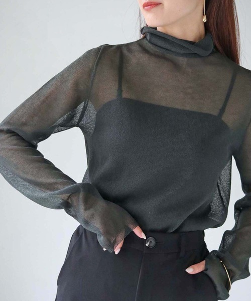 cheriella(シェリエラ)の「【cheriella】WEB限定フィンガーホールシアータートルニット 新色追加 WEB LIMITED FINGER HOLE SHEER TURTLE KNIT NEW COLOR(ニット/セーター・レディース・ブラック/ベージュ/カーキ/アイボリー/ワインレッド/ブルー/ライトグリーン/オフホワイト/ダークグリーン・M)」の5枚目の写真