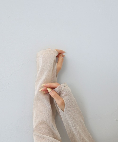 cheriella(シェリエラ)の「【cheriella】WEB限定フィンガーホールシアータートルニット 新色追加 WEB LIMITED FINGER HOLE SHEER TURTLE KNIT NEW COLOR(ニット/セーター・レディース・ブラック/ベージュ/カーキ/アイボリー/ワインレッド/ブルー/ライトグリーン/オフホワイト/ダークグリーン・M)」の10枚目の写真