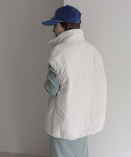 fredy emue(フレディエミュ)の「ハイネックエコダウンベスト(ダウンベスト・レディース・ブラック/ベージュ/オフホワイト・FREE)」の7枚目の写真