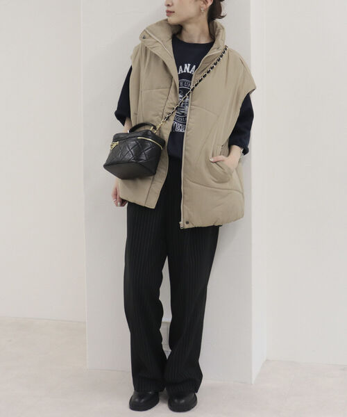 fredy emue(フレディエミュ)の「ハイネックエコダウンベスト(ダウンベスト・レディース・ブラック/ベージュ/オフホワイト・FREE)」の12枚目の写真