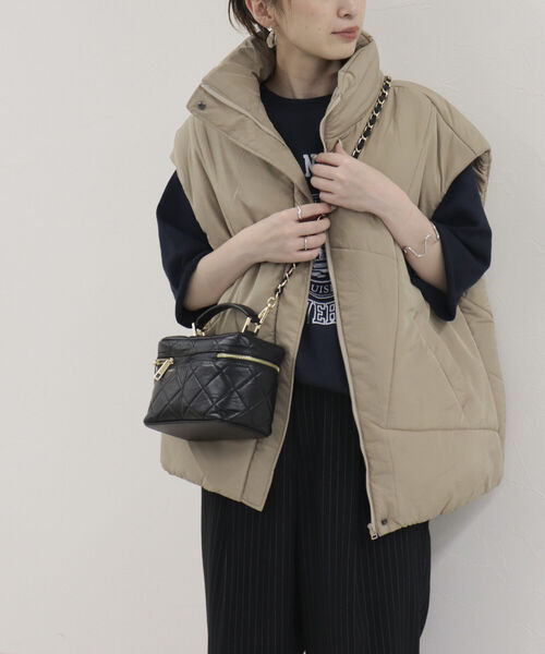 fredy emue(フレディエミュ)の「ハイネックエコダウンベスト(ダウンベスト・レディース・ブラック/ベージュ/オフホワイト・FREE)」の16枚目の写真